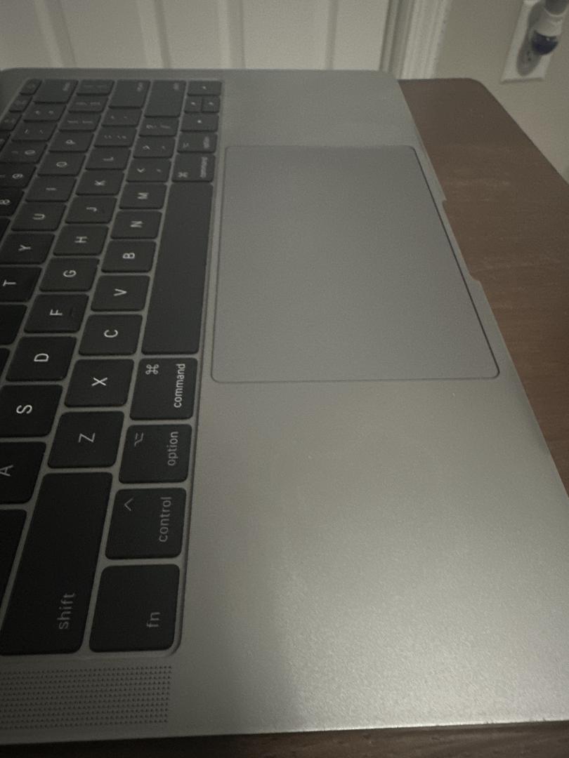 MacBook Pro 2017 (No Touch Bar) - 13", color Gray