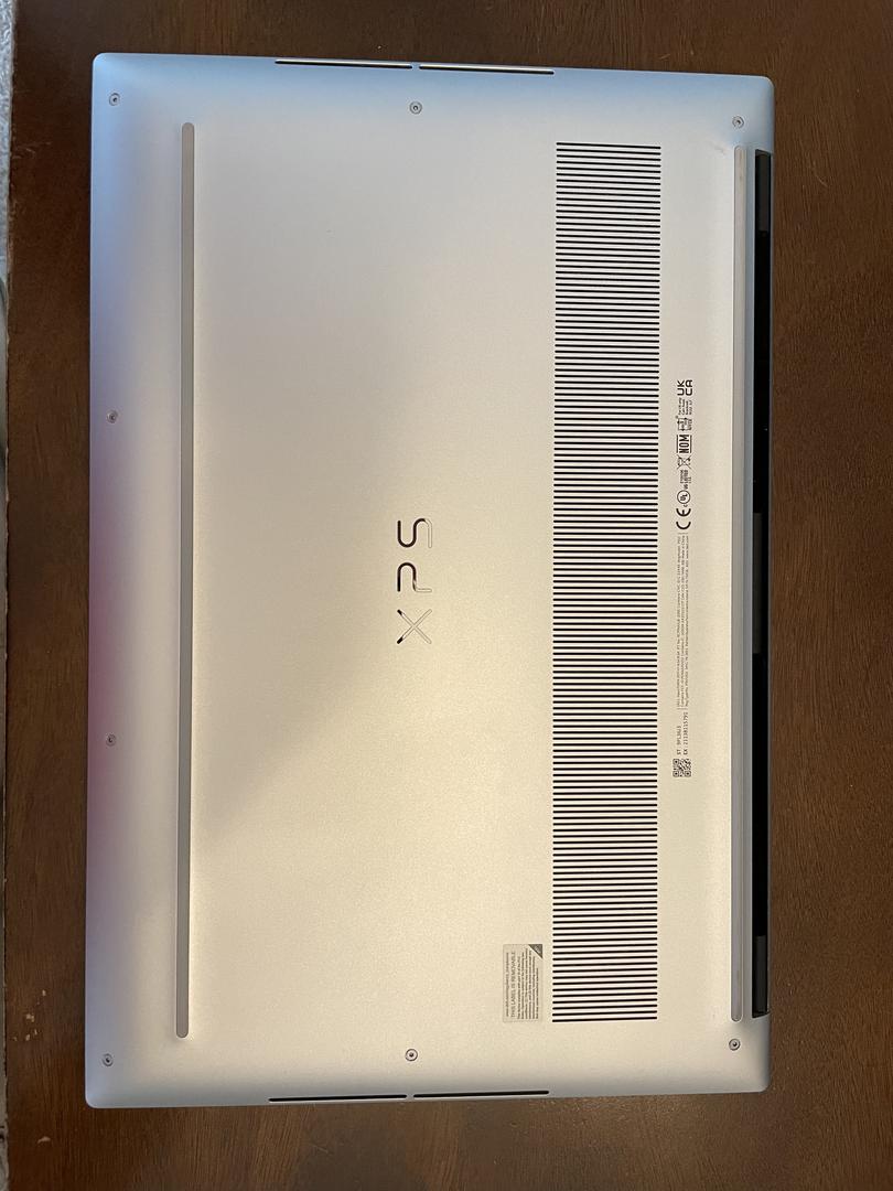 Dell XPS 15 9510 (2021), color Silver