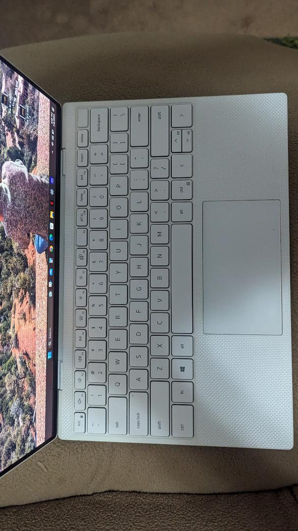 Dell XPS 13 9310 (2020), color White