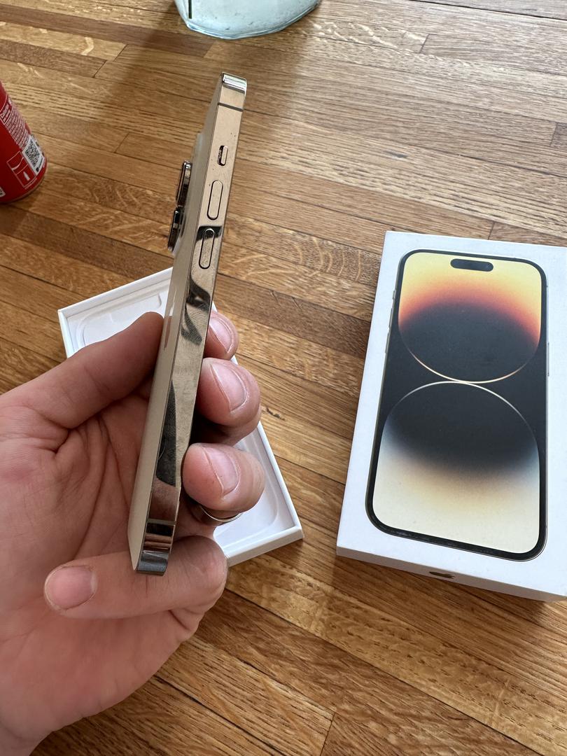 Apple iPhone 14 Pro, color Gold