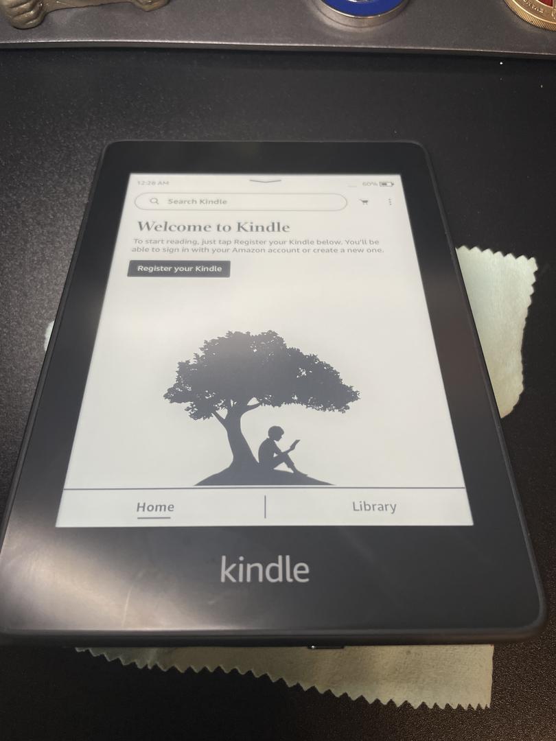Amazon Kindle Paperwhite 10th Gen, color
