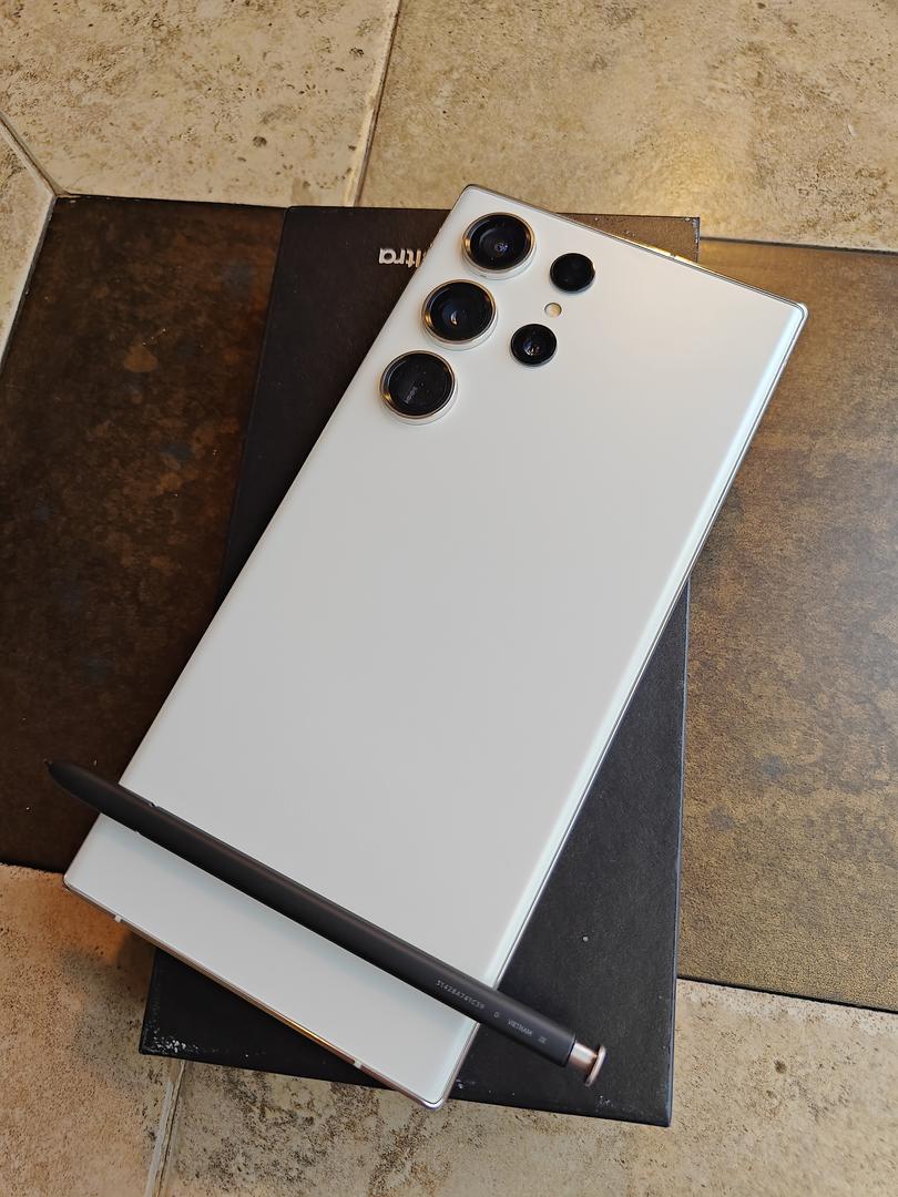 Samsung Galaxy S23 Ultra, color Cream