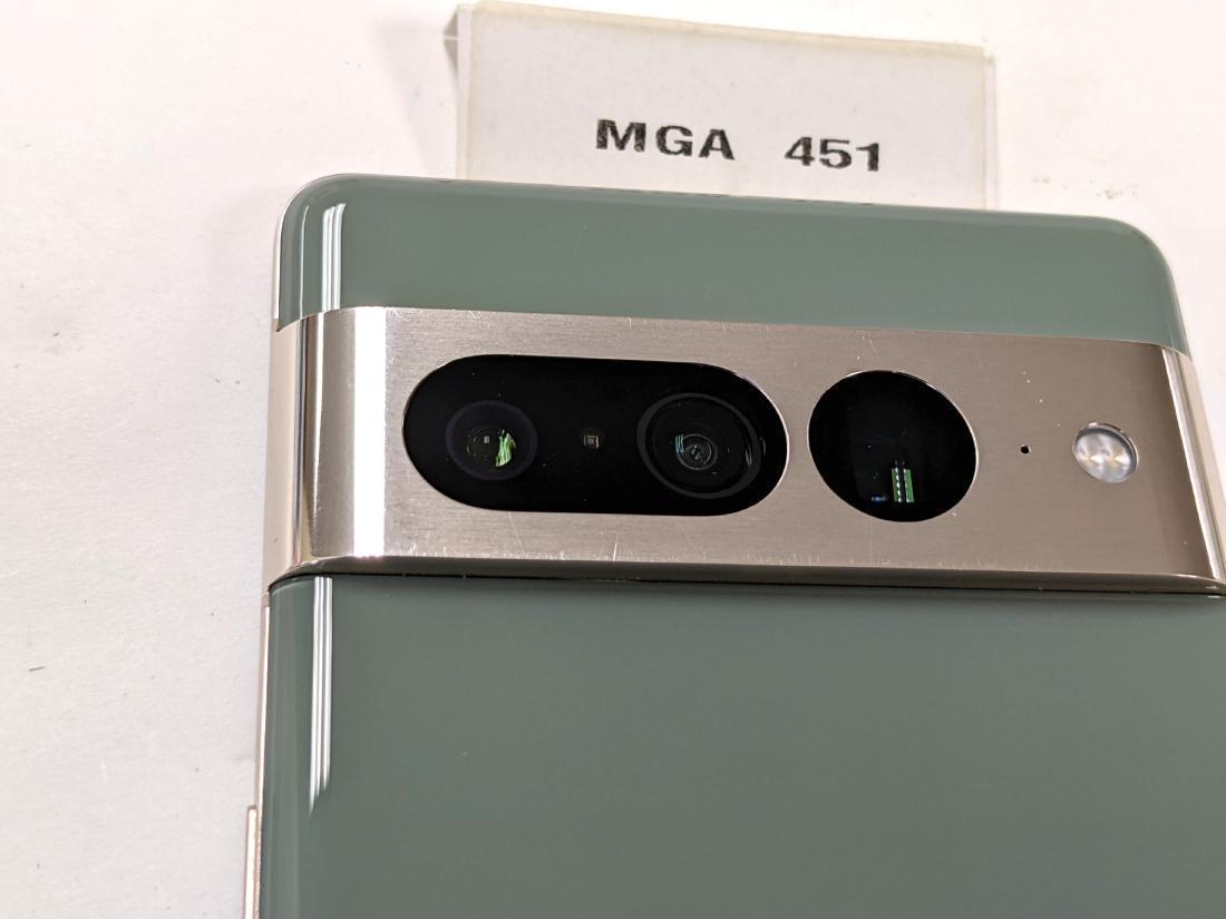 Google Pixel 7 Pro, color Hazel