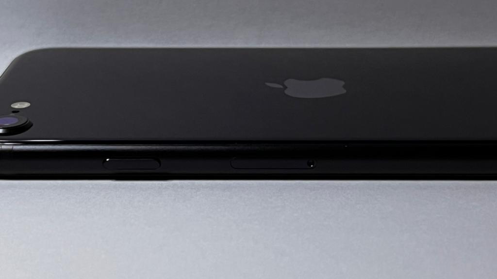 Apple iPhone SE 3rd Gen 2022, color Midnight