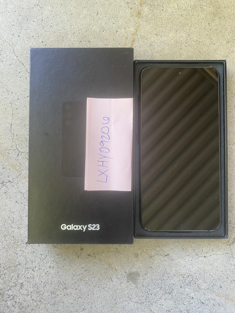 Samsung Galaxy S23, color Black