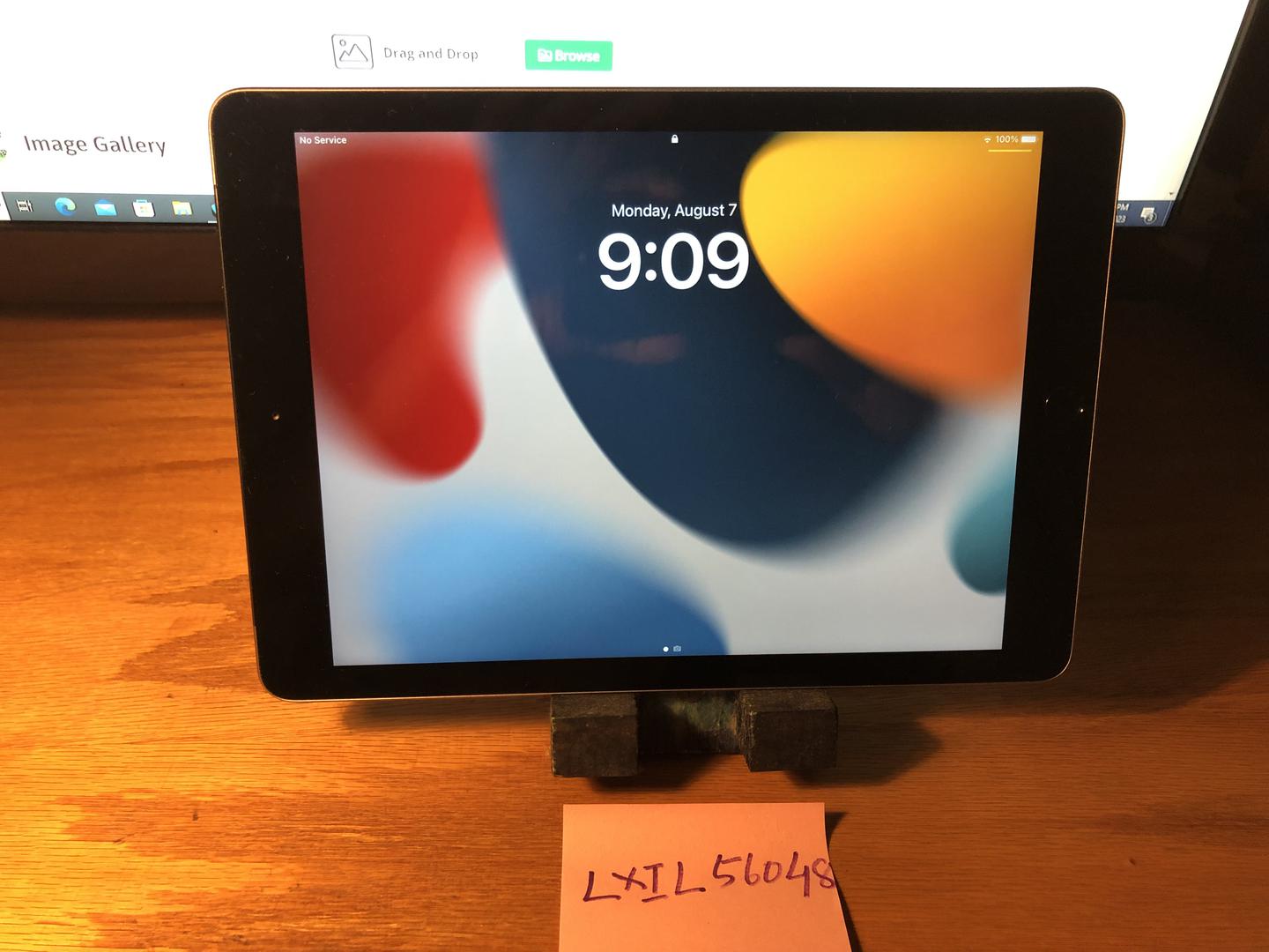 Apple iPad 6th Gen, color Gray