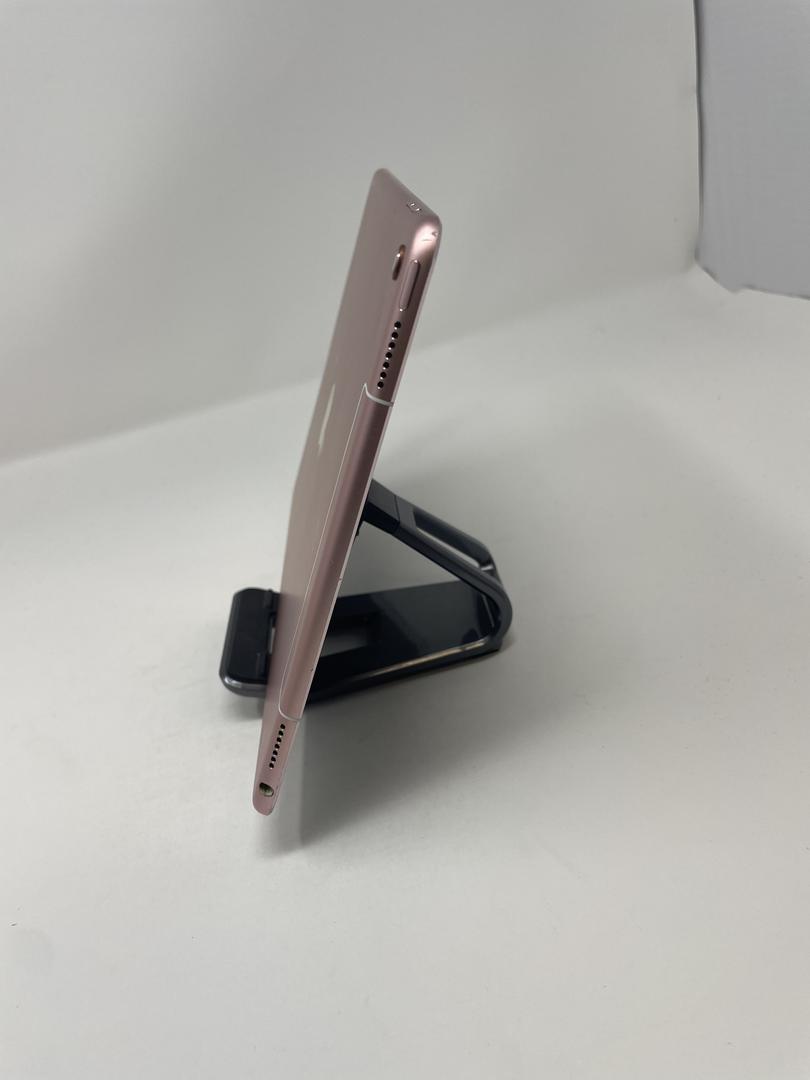 Apple iPad Pro 9.7", color Rose Gold
