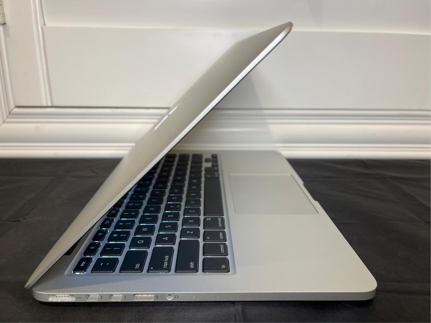 MacBook pro 2015 13インチ シルバ MacBook Pro 2015 (Retina) - 13 inch - Product Guide, Specs, Prices