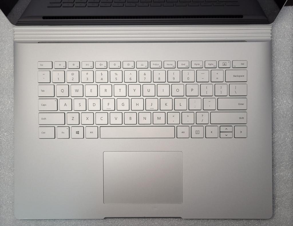 Microsoft Surface Book 2 15", color