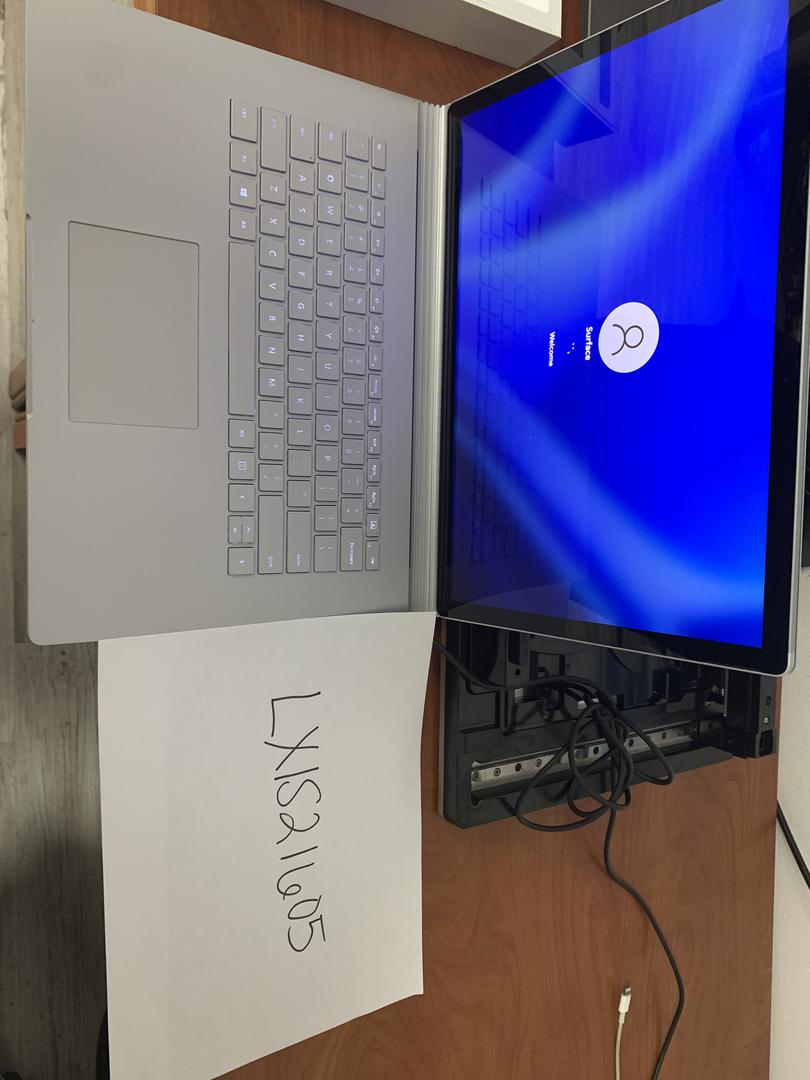 Microsoft Surface Book 2 15", color