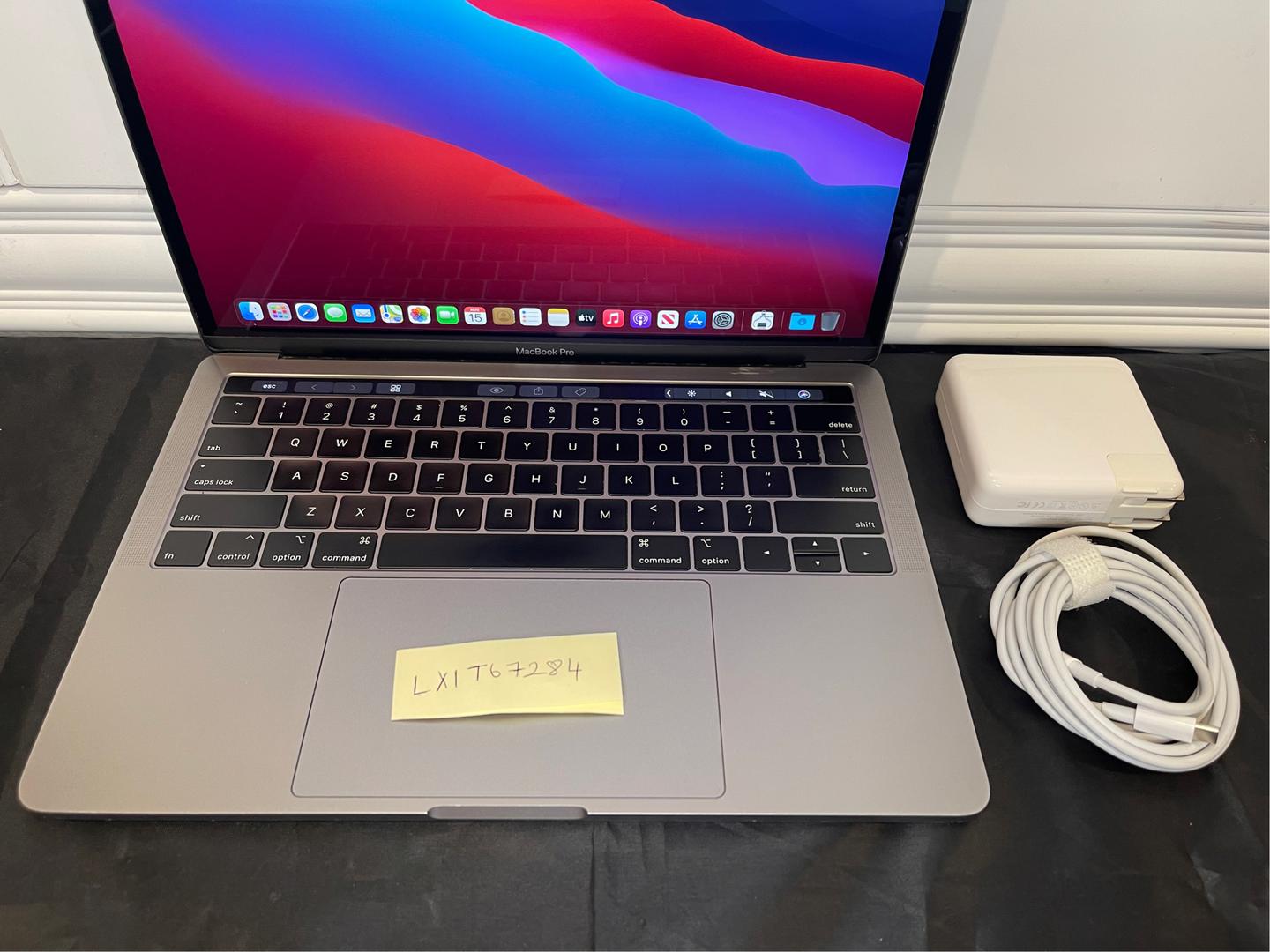MacBook Pro 2019 - 13", color Gray