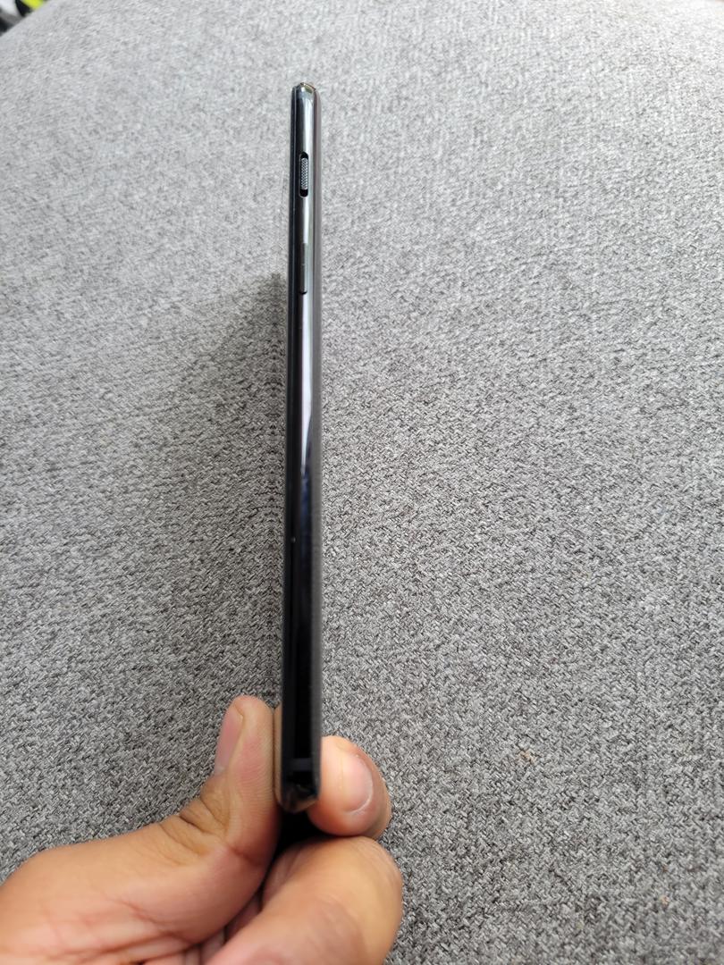 OnePlus 6, color Black