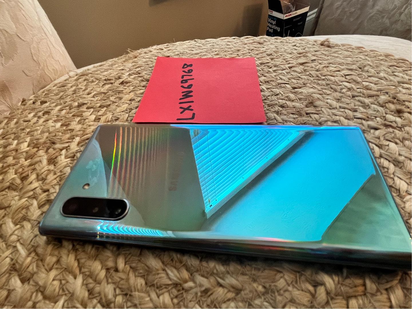 Samsung Galaxy Note 10, color Aura Glow