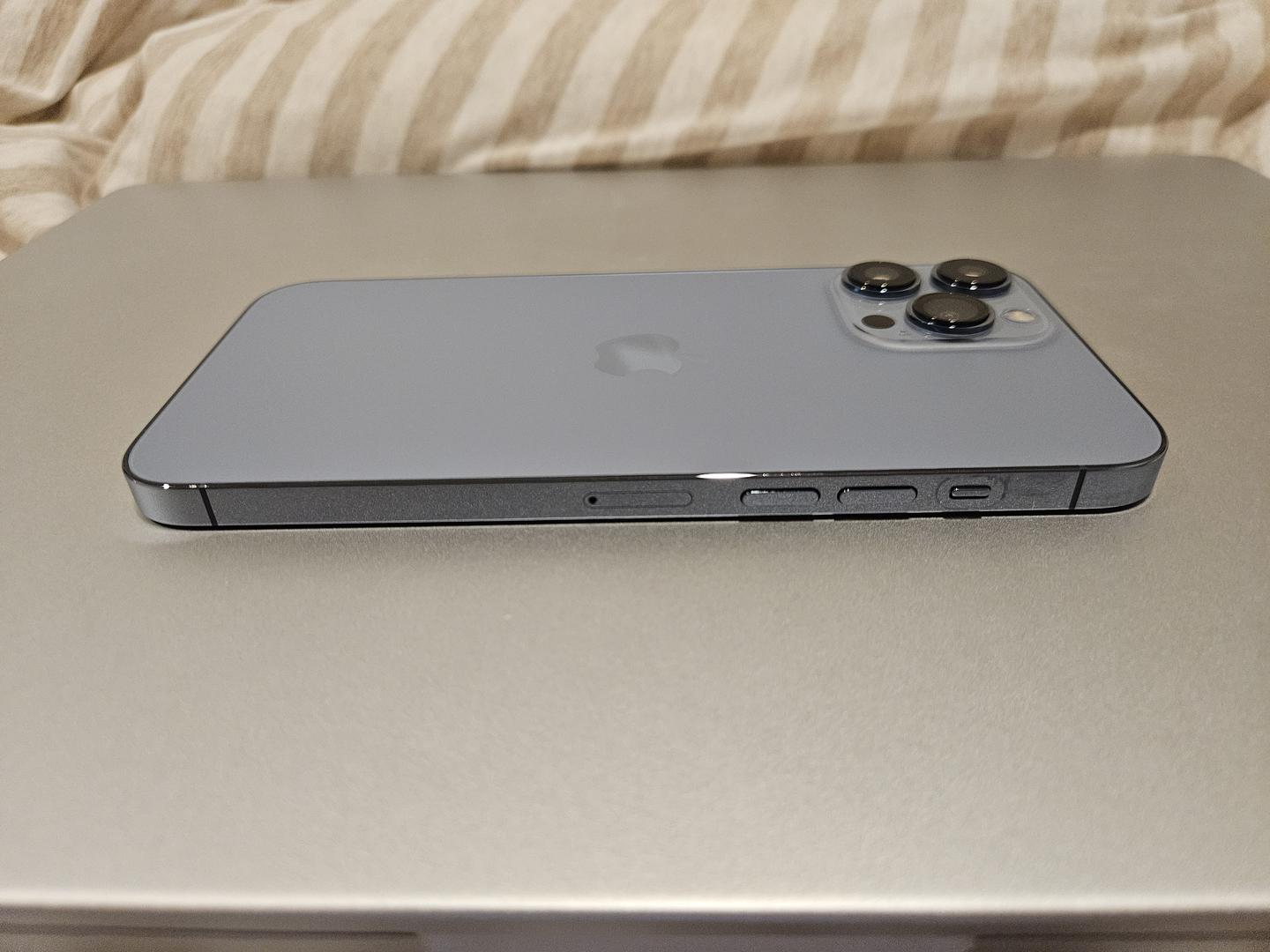 Apple iPhone 13 Pro Max, color Sierra Blue