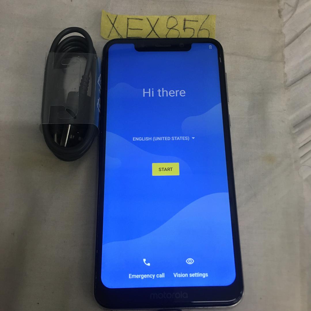 Motorola One, color White