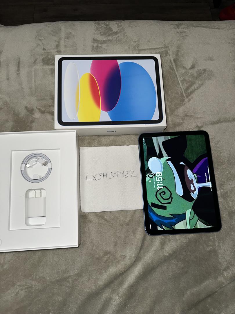 Apple iPad 10th Gen, color Blue