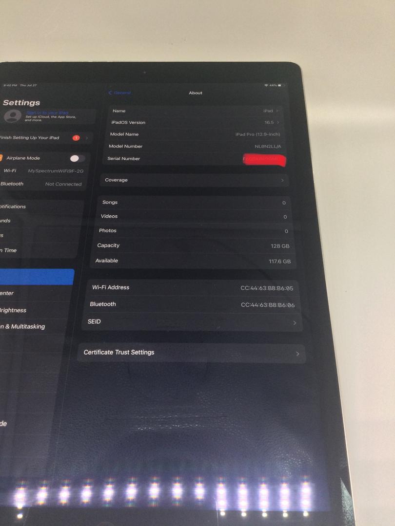 Apple iPad Pro 12.9" 1st Gen 2015, color Gray