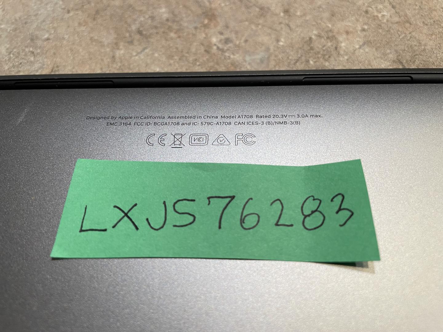 MacBook Pro 2017 (No Touch Bar) - 13", color Gray