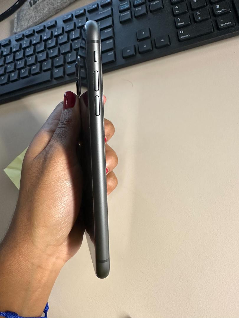 Apple iPhone 11, color Black