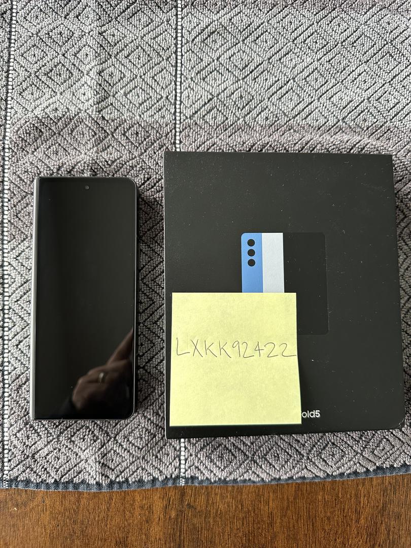 Samsung Galaxy Z Fold5, color Blue