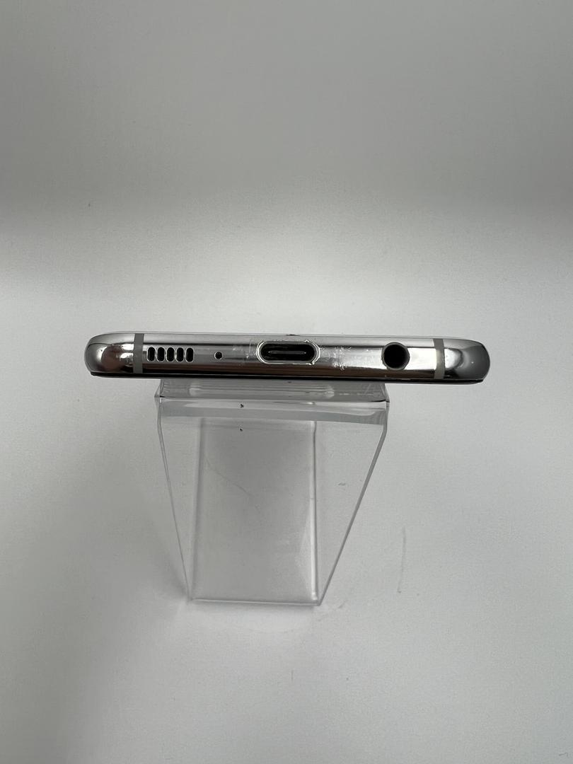 Samsung Galaxy S10e, color White