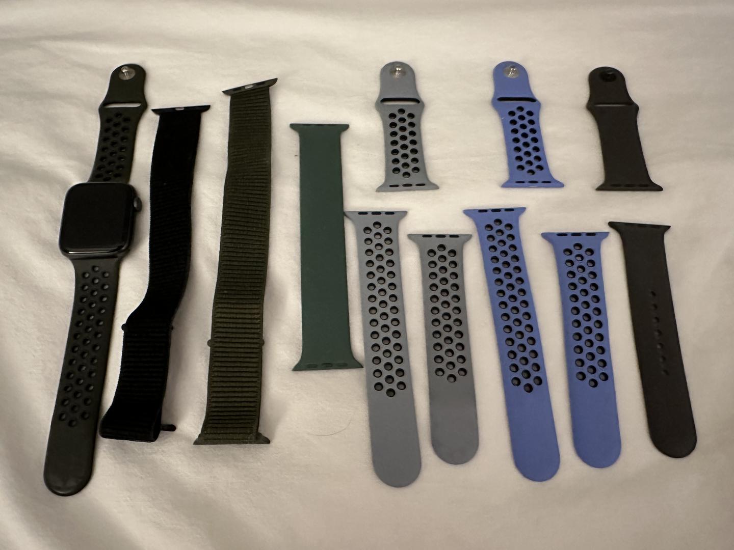 Apple Watch SE 1st Gen 44mm, color Gray