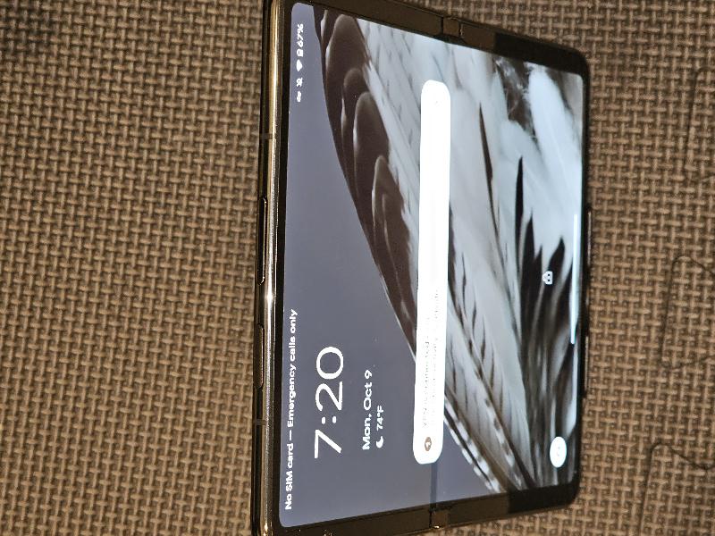 Google Pixel Fold, color Obsidian