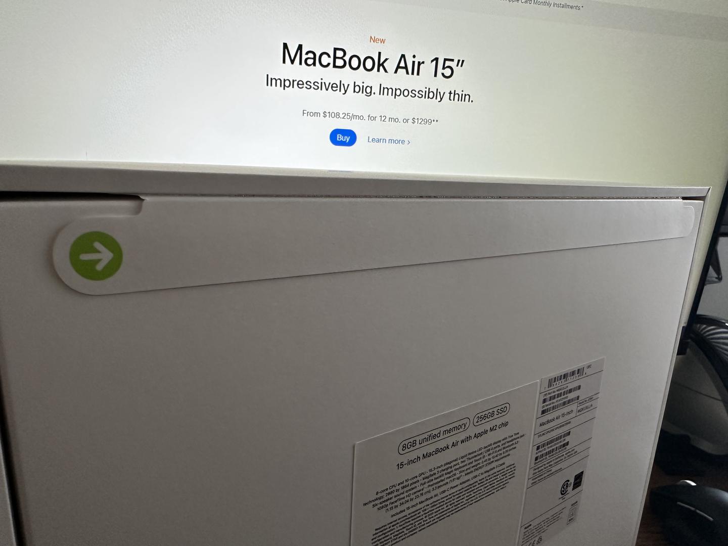 MacBook Air 2023 - 15", color Starlight