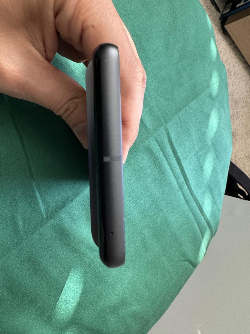 Google Pixel 7, color Obsidian