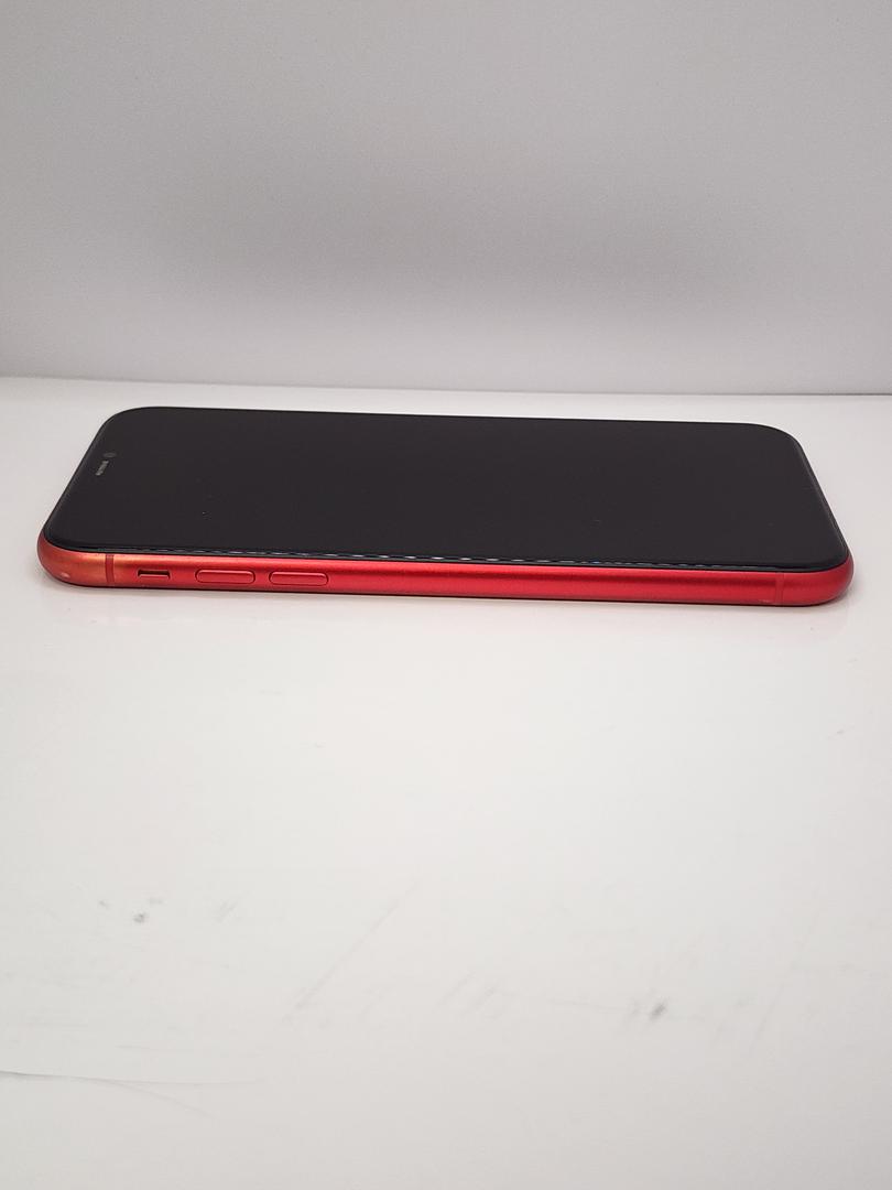 Apple iPhone 11, color Red