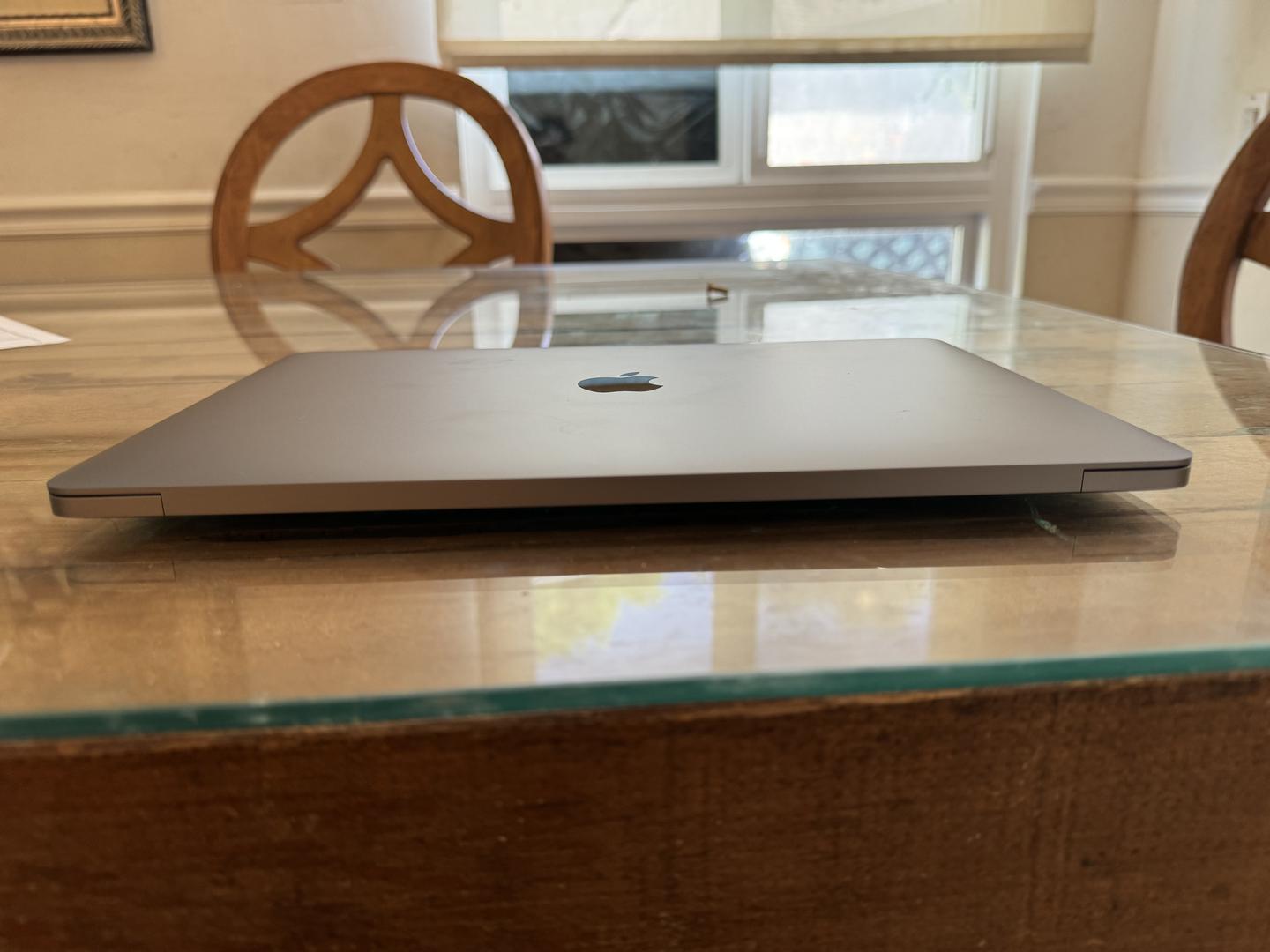 MacBook Pro 2022 - 13", color Silver