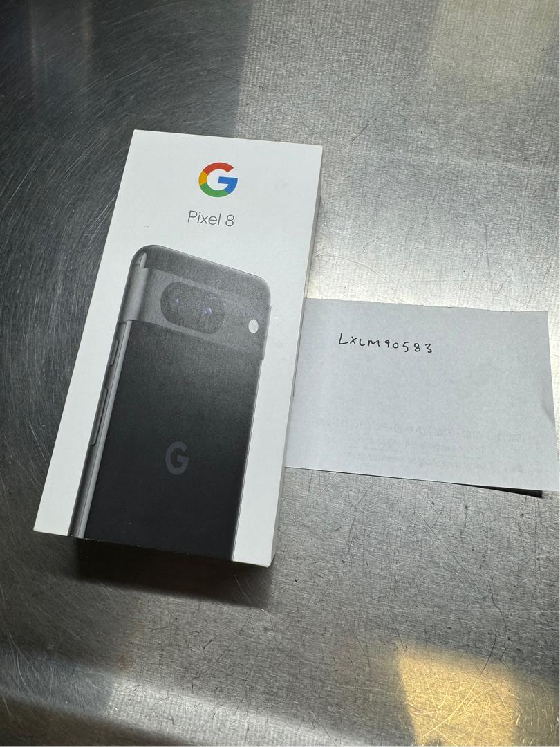 Google Pixel 8, color Obsidian