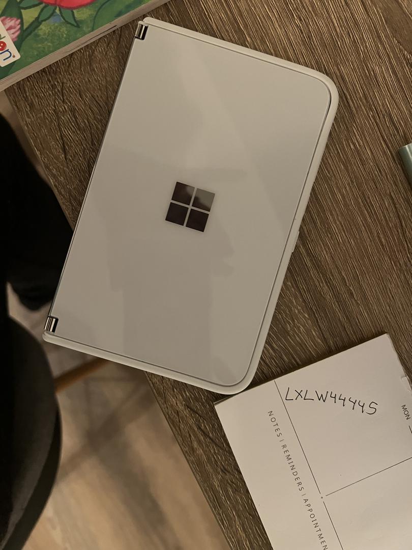 Microsoft Surface Duo, color White