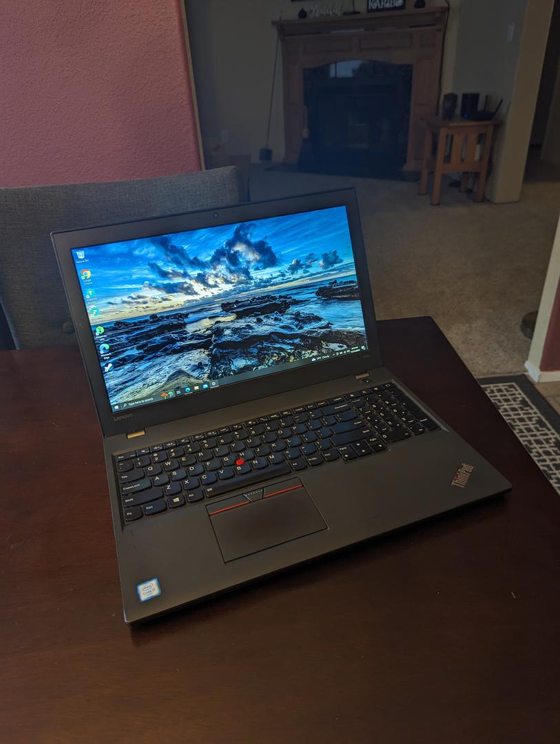 Lenovo ThinkPad Laptop, color