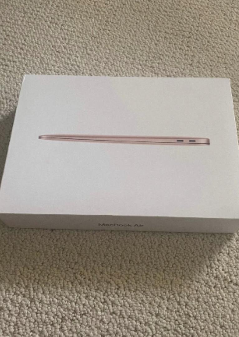 MacBook Air 2018 - 13", color Gold