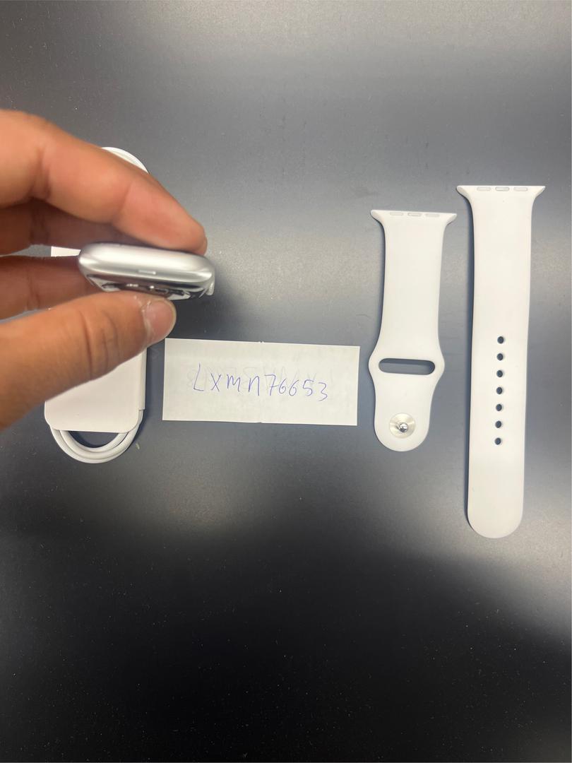 Apple Watch Series 8 45mm, color Silver