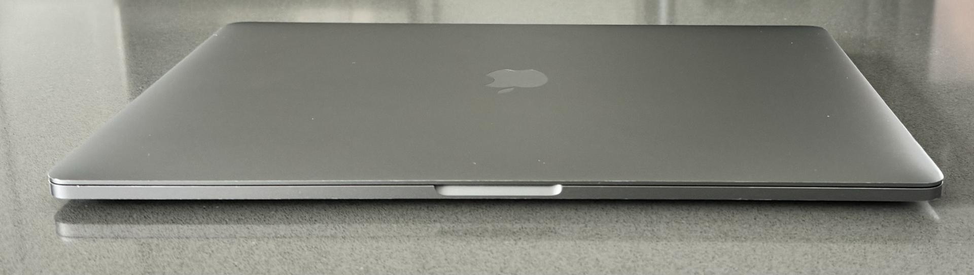 MacBook Pro 2017 (With Touch Bar) - 15", color Silver