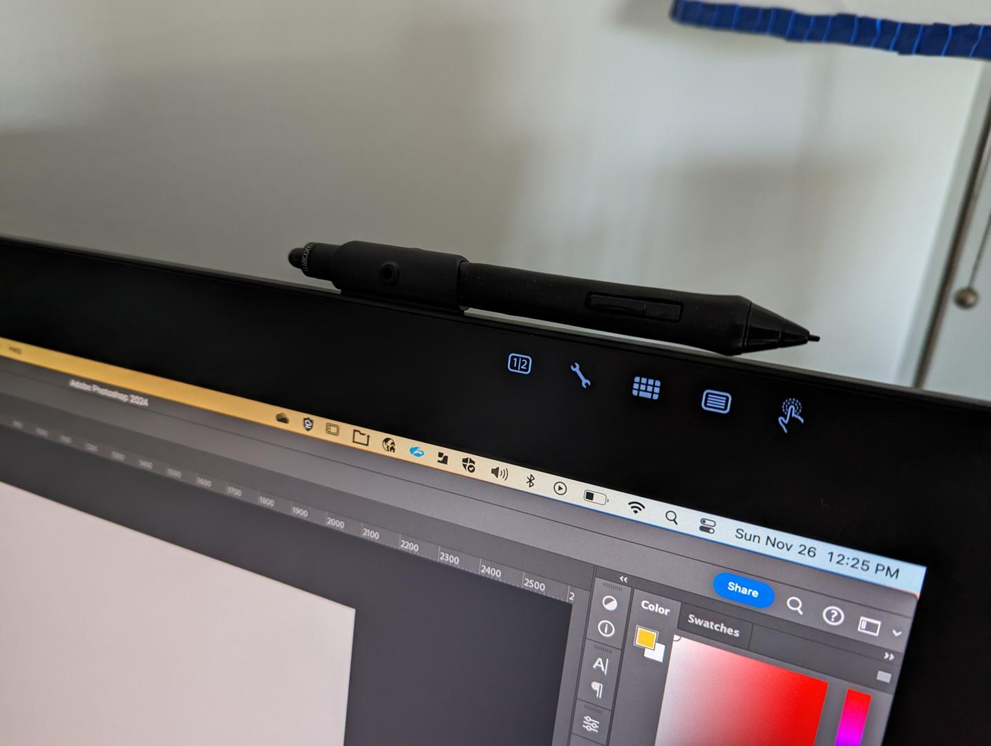 Wacom Cintiq Pro 24, color