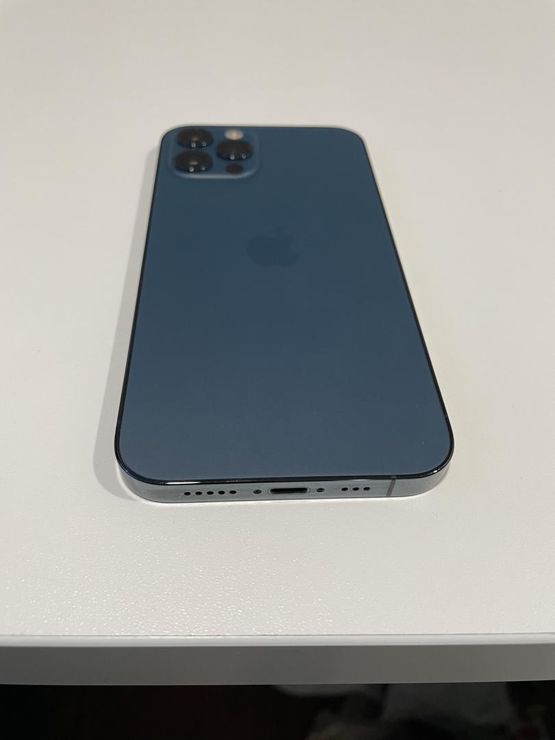 Apple iPhone 12 Pro, color Pacific Blue