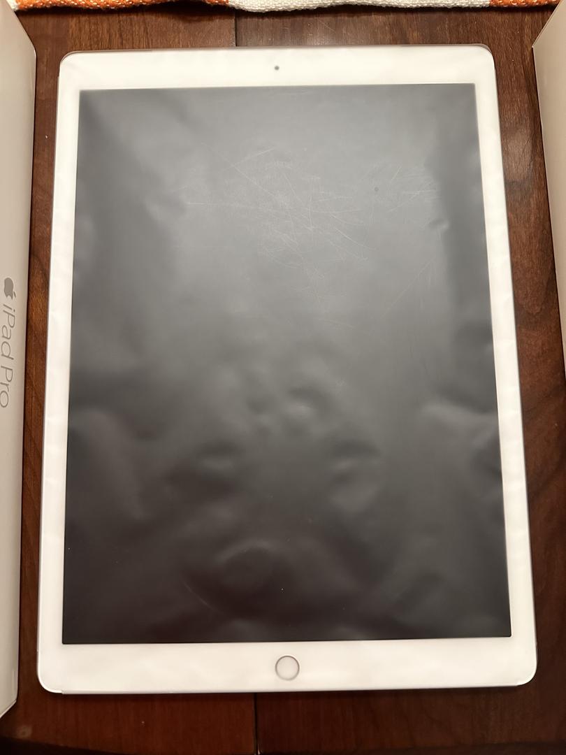 Apple iPad Pro 12.9" 1st Gen 2015, color Silver