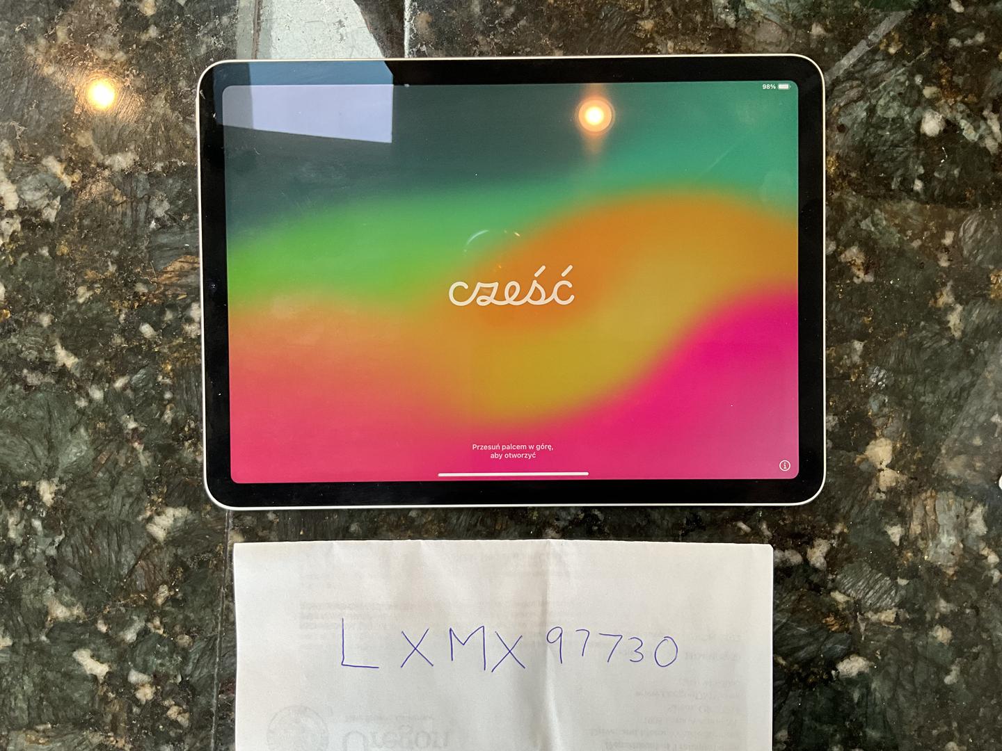 Apple iPad Air 5th Gen - Wi-Fi, Starlight, 256GB, A2588 - LXMX97730 ...
