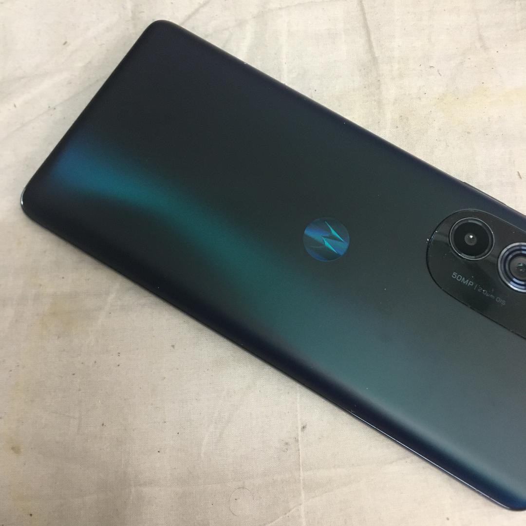 Motorola Edge Plus (2022), color Blue