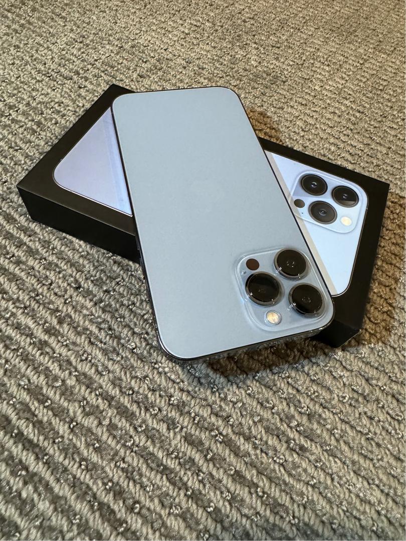 Apple iPhone 13 Pro Max, color Sierra Blue