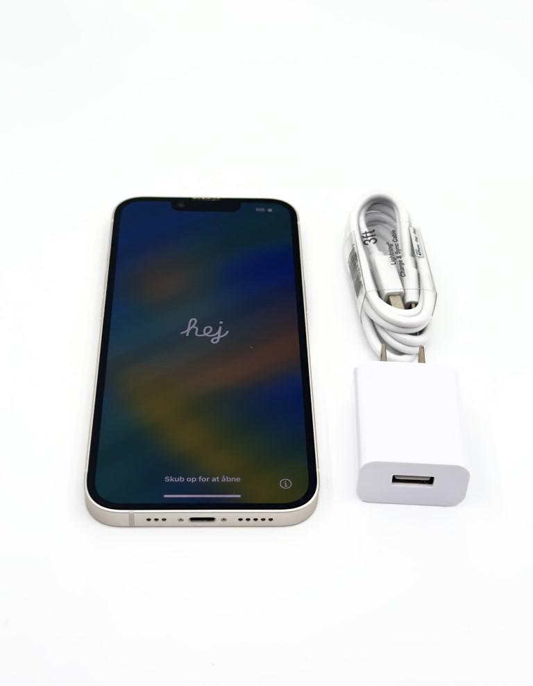 Apple iPhone 13, color Starlight