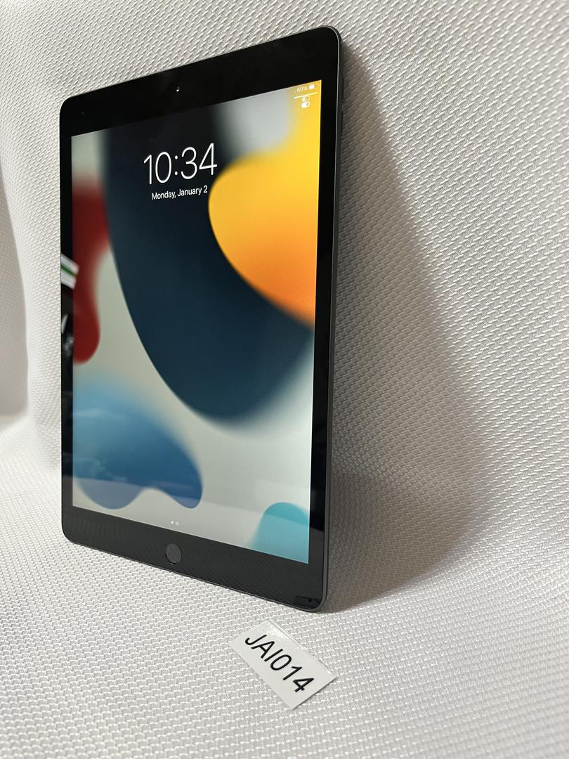 Apple iPad 8th Gen, color Gray