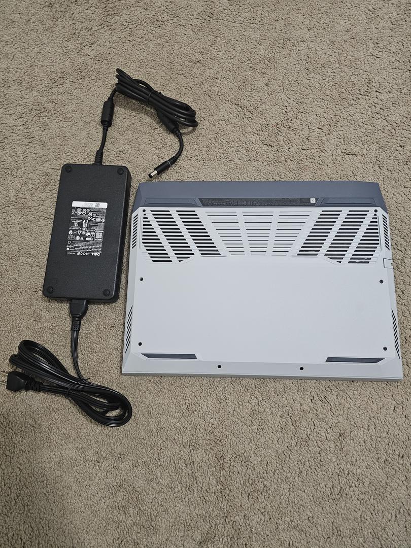 Dell G15 Laptop, color
