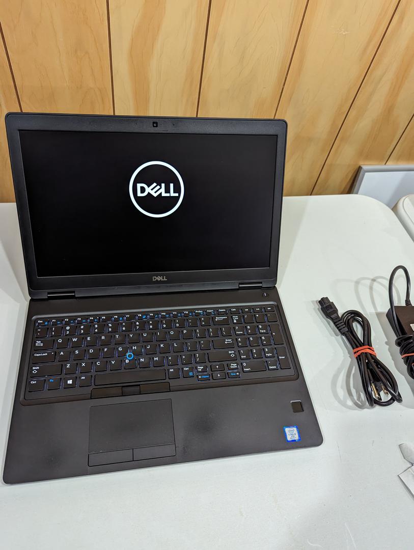 Dell Latitude Laptop, color