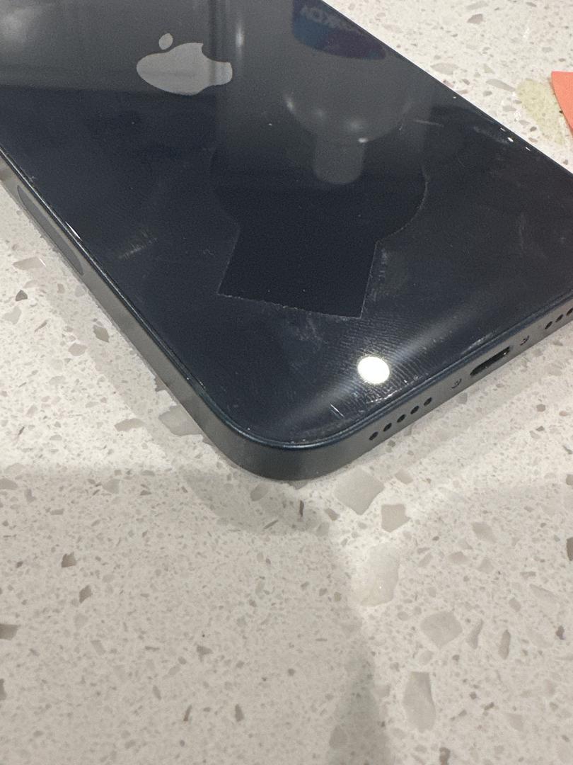 Apple iPhone 13, color Midnight