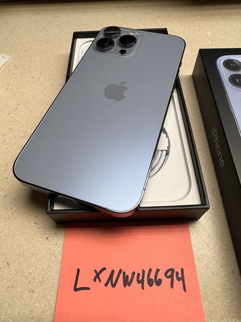 Apple iPhone 13 Pro Max, color Sierra Blue