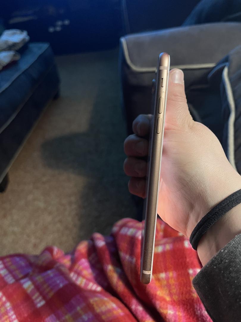 Apple iPhone 8 Plus, color Gold